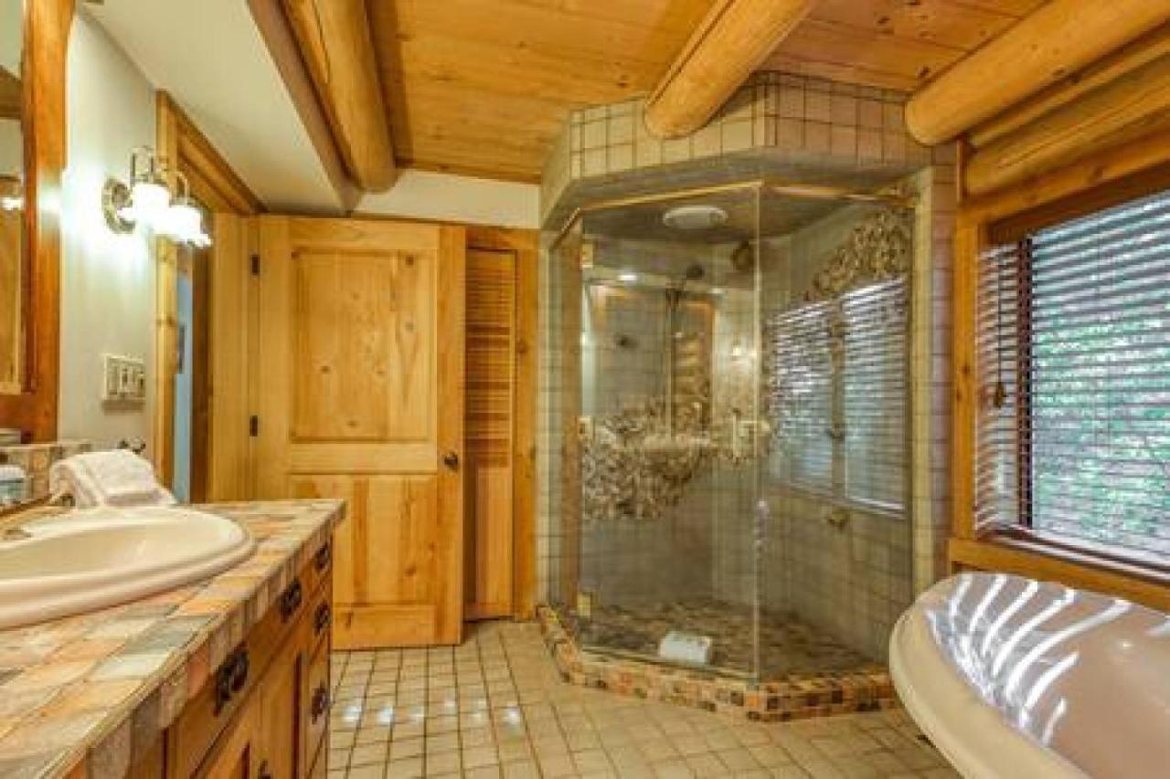 Eagles Nest - Natural Log Cabin With Guest House Idyllwild Dış mekan fotoğraf