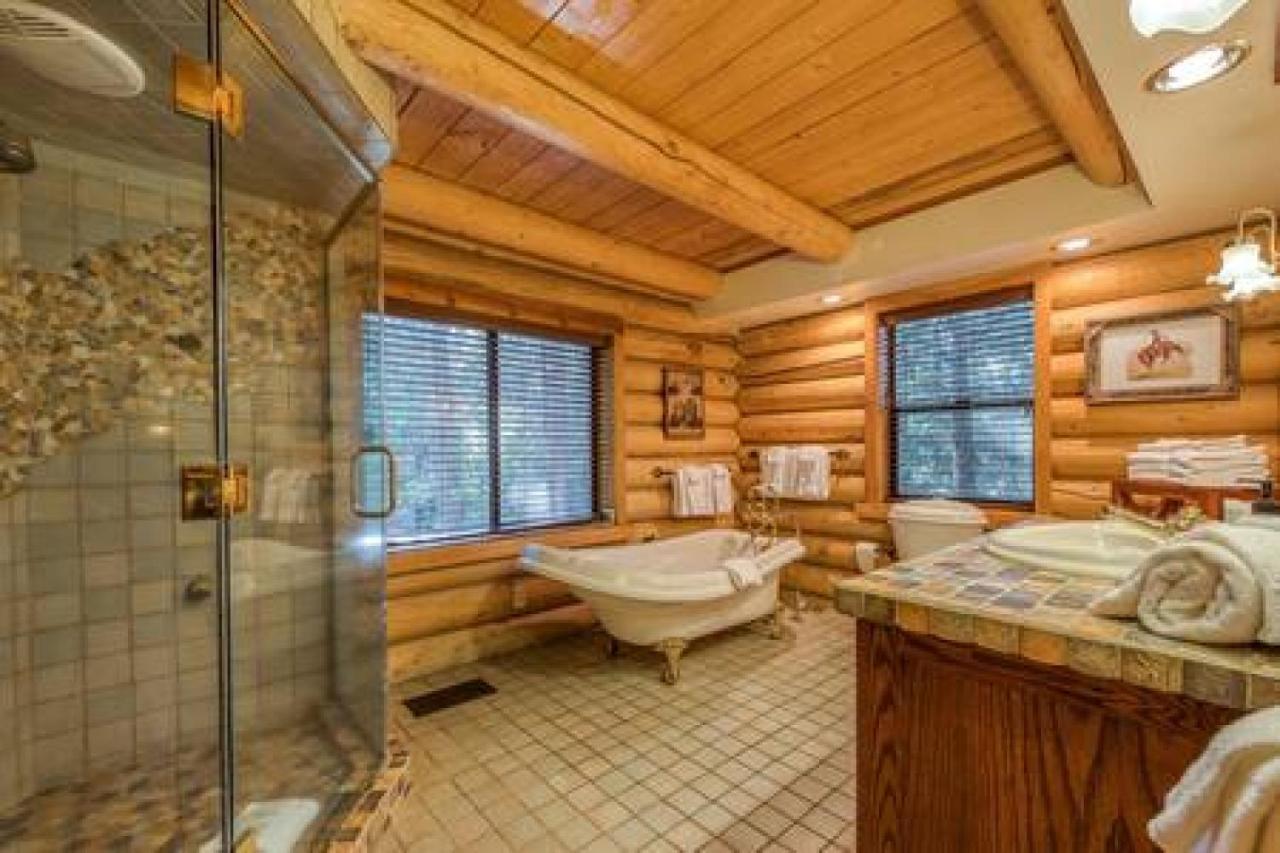 Eagles Nest - Natural Log Cabin With Guest House Idyllwild Dış mekan fotoğraf