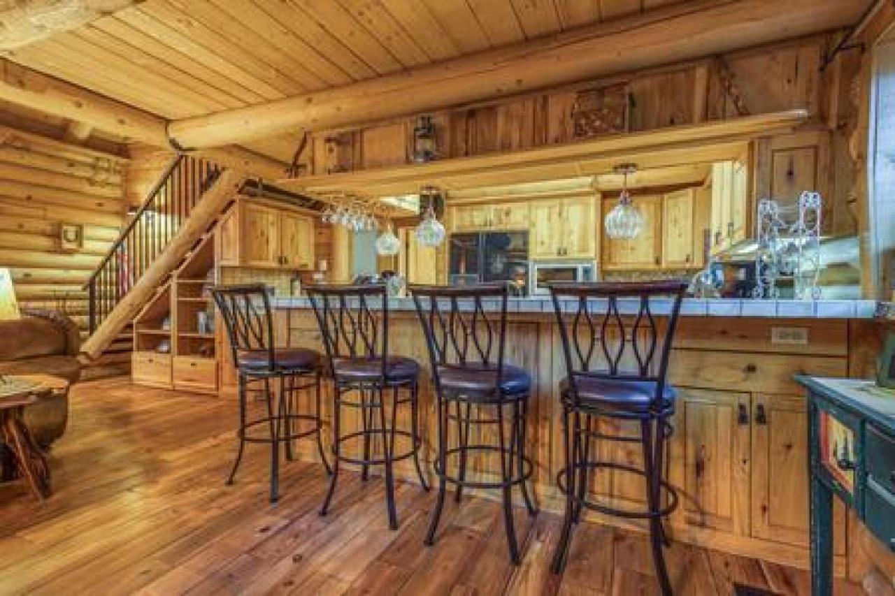 Eagles Nest - Natural Log Cabin With Guest House Idyllwild Dış mekan fotoğraf